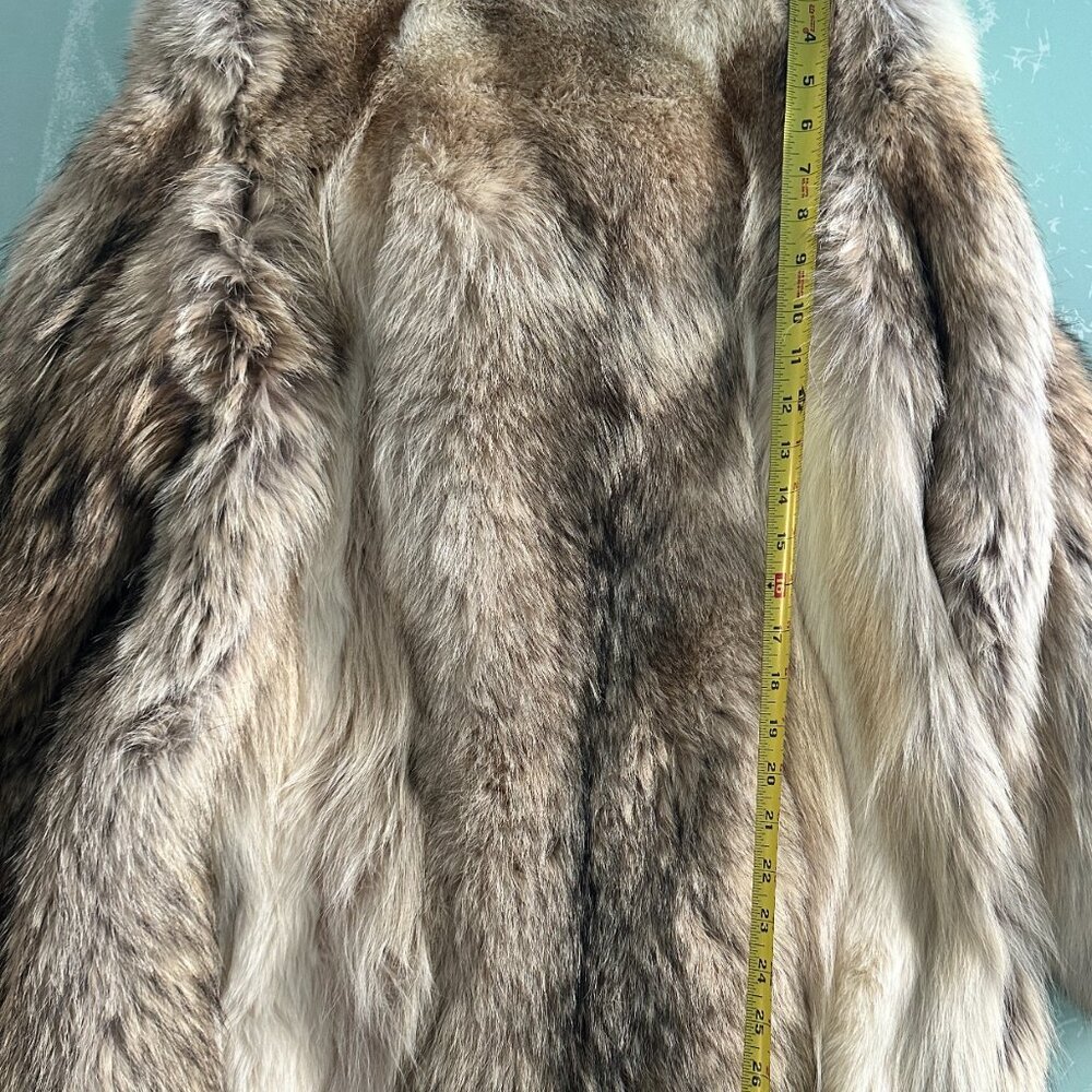 Genuine Coyote Fur Coat with Fox Trim | Vintage  – Med – Gorgeous Plush & Soft - Picture 13 of 16